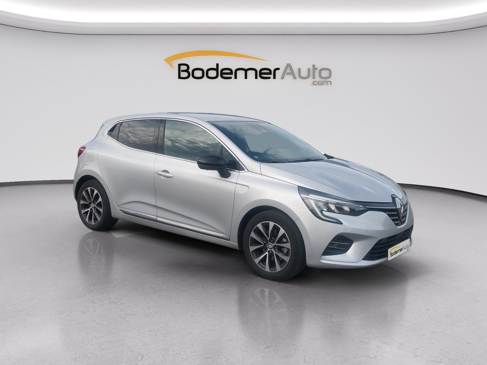 Vente en ligne Renault Clio 5 Clio E-Tech full hybrid 145 au prix de 18 490 €