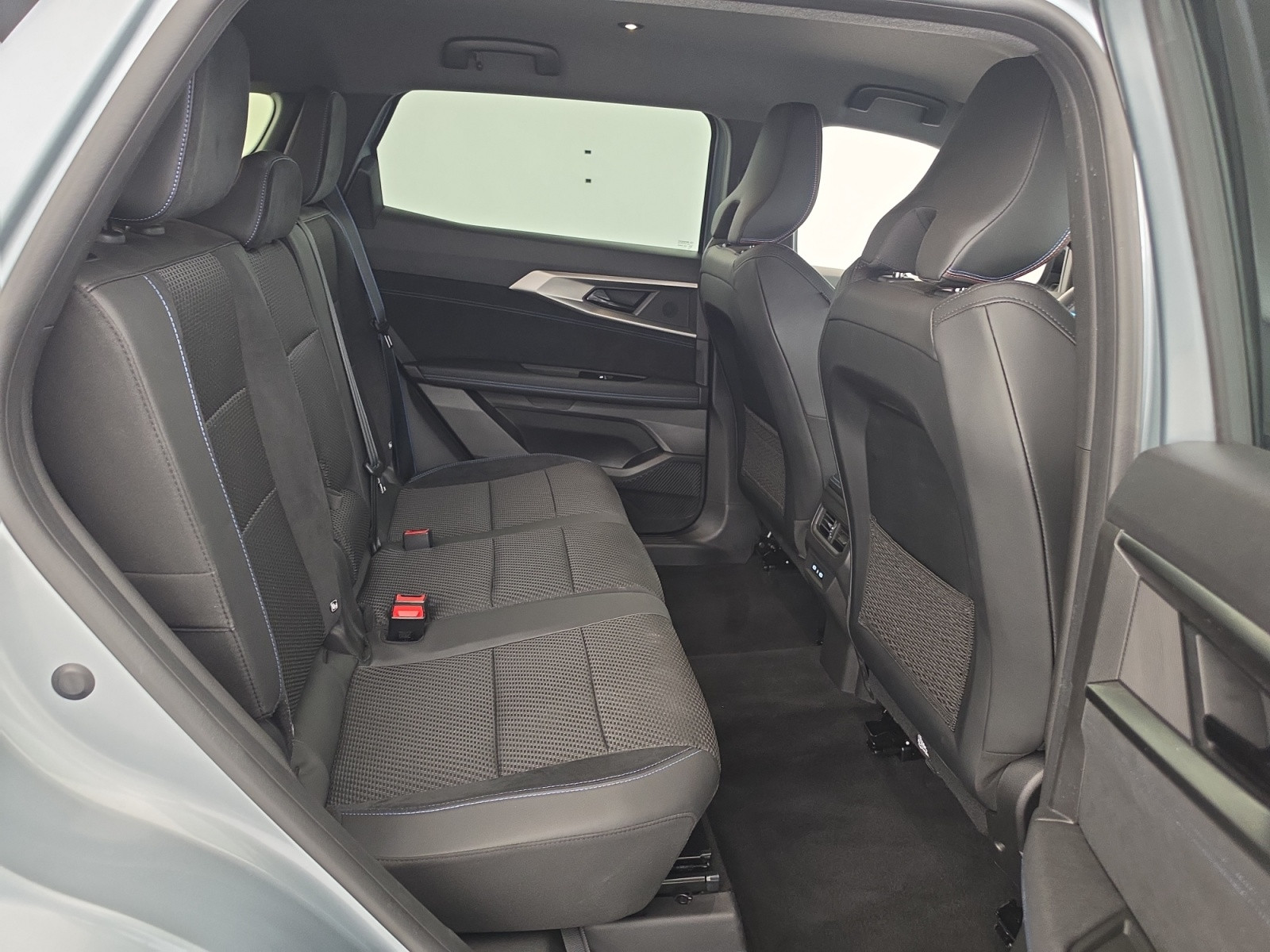 Vente en ligne Renault Espace Espace full hybrid E-Tech 200 ch 7pl au prix de 40 490 €