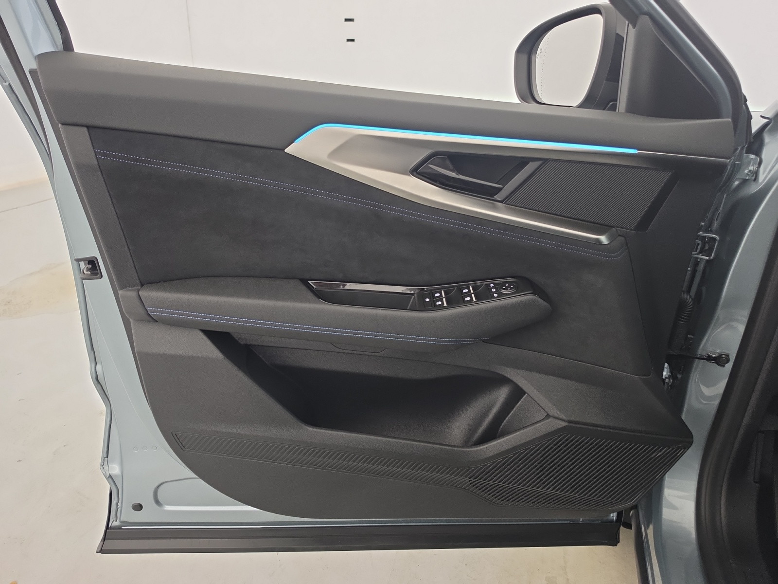 Vente en ligne Renault Espace Espace full hybrid E-Tech 200 ch 7pl au prix de 40 490 €