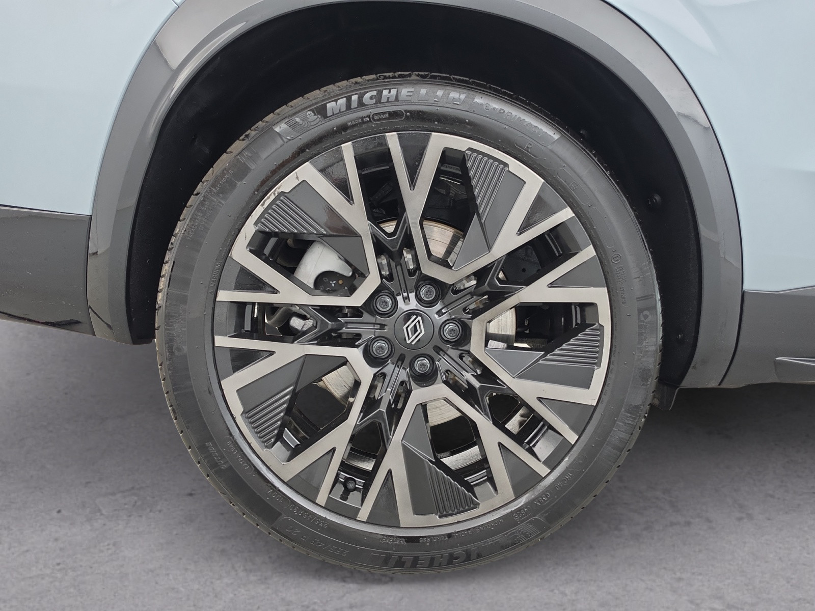 Vente en ligne Renault Espace Espace full hybrid E-Tech 200 ch 7pl au prix de 40 490 €