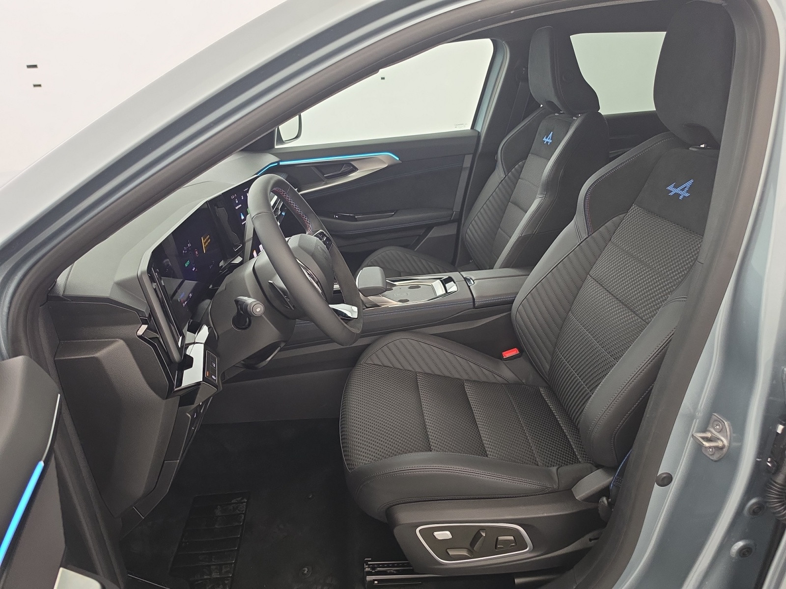 Vente en ligne Renault Espace Espace full hybrid E-Tech 200 ch 7pl au prix de 40 490 €