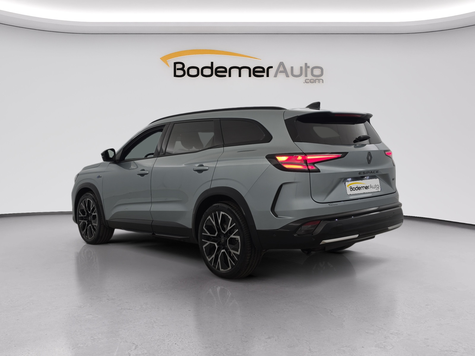 Vente en ligne Renault Espace Espace full hybrid E-Tech 200 ch 7pl au prix de 40 490 €