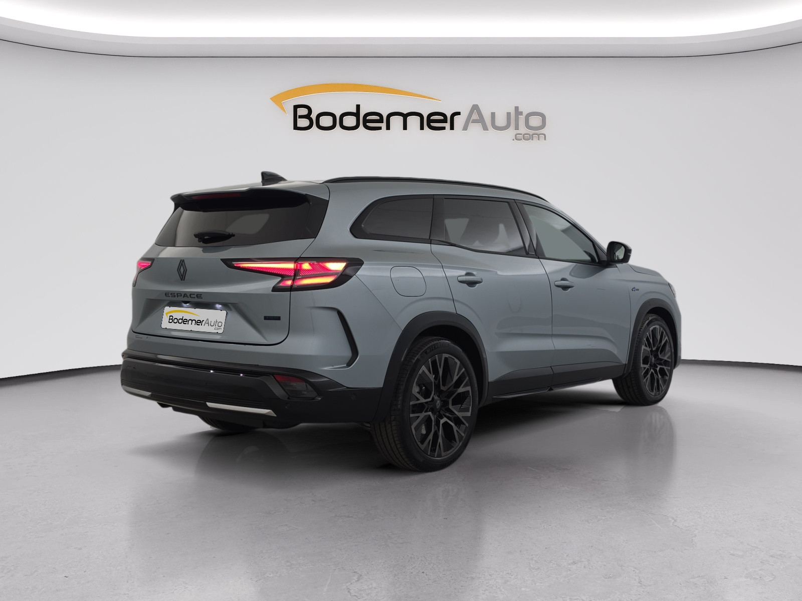 Vente en ligne Renault Espace Espace full hybrid E-Tech 200 ch 7pl au prix de 40 490 €