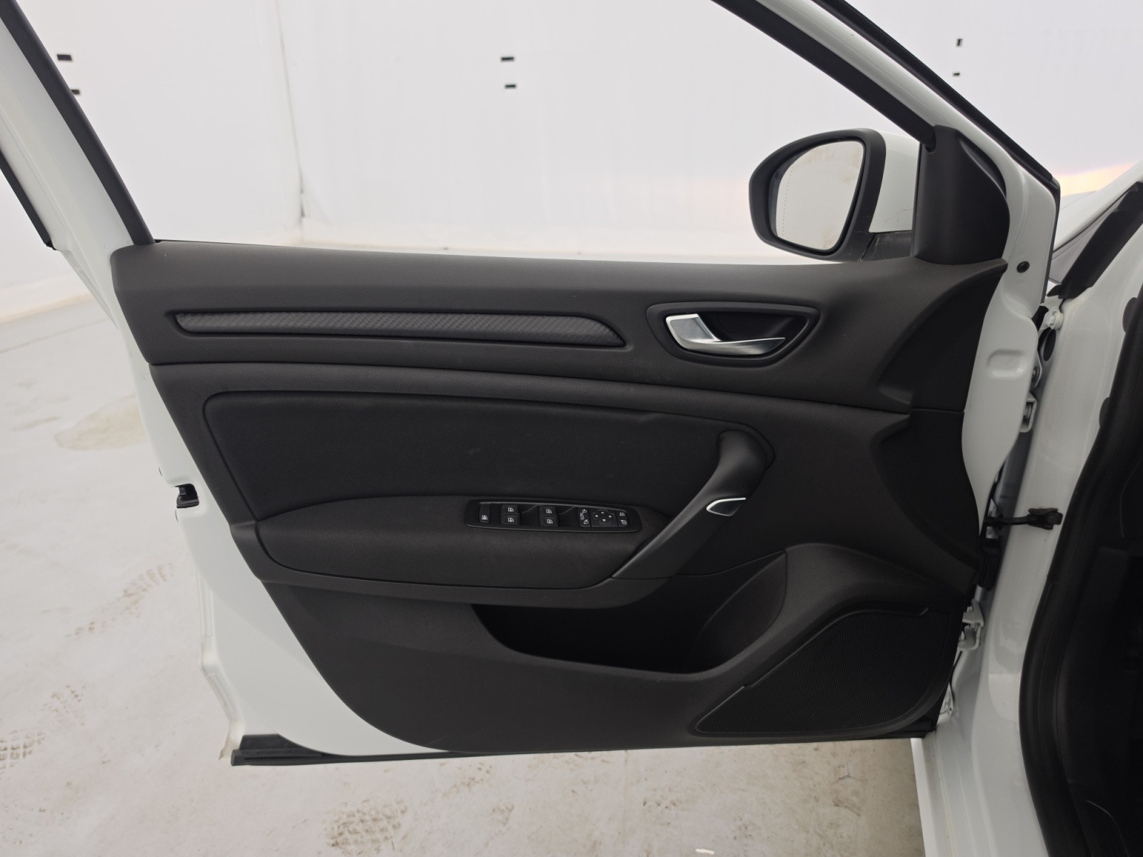 Vente en ligne Renault Megane 4 Mégane IV Berline Blue dCi 115 au prix de 13 990 €