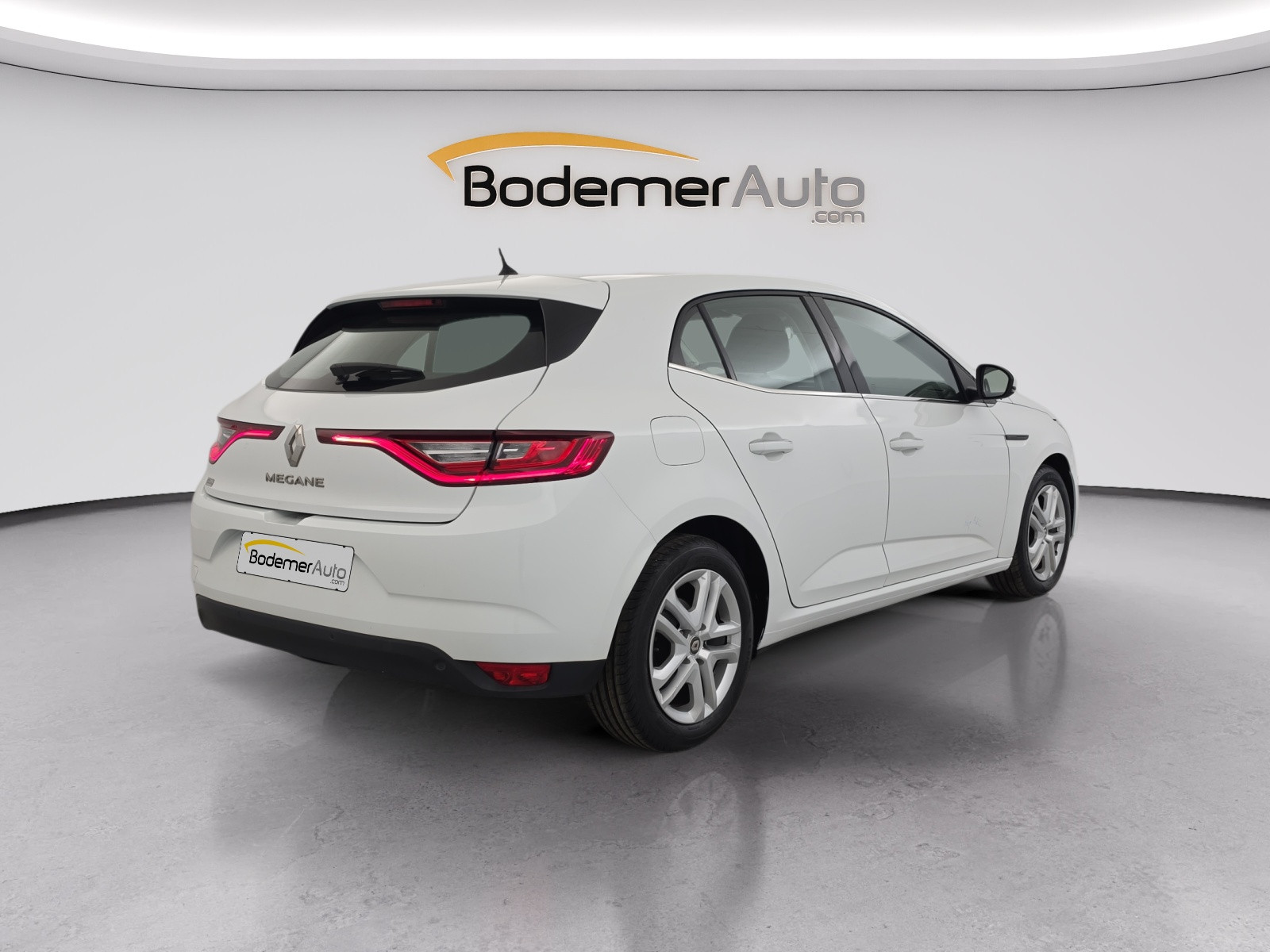 Vente en ligne Renault Megane 4 Mégane IV Berline Blue dCi 115 au prix de 13 990 €