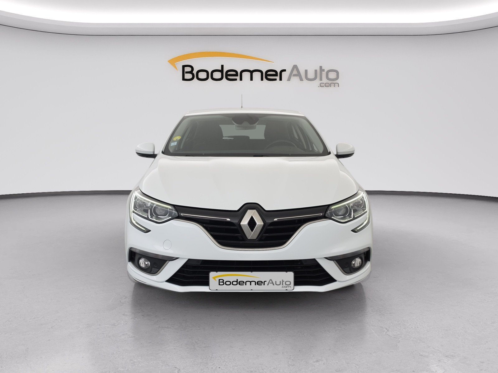 Vente en ligne Renault Megane 4 Mégane IV Berline Blue dCi 115 au prix de 13 990 €