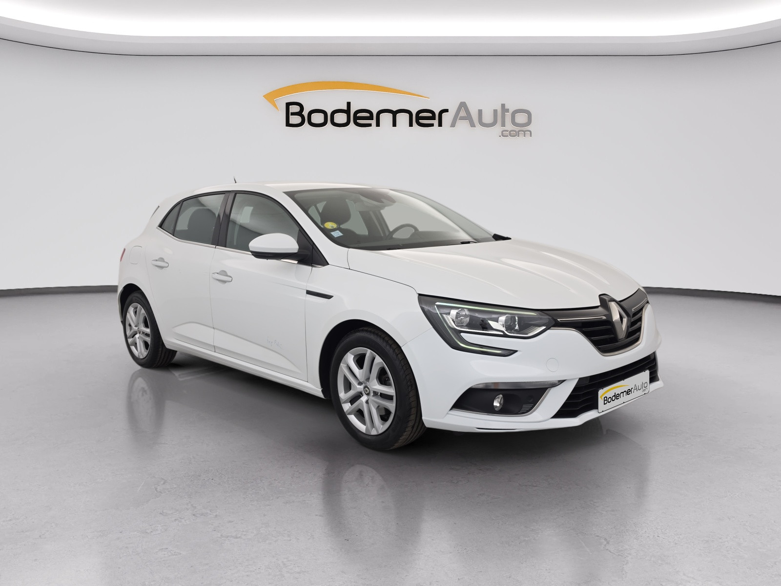 Vente en ligne Renault Megane 4 Mégane IV Berline Blue dCi 115 au prix de 13 990 €
