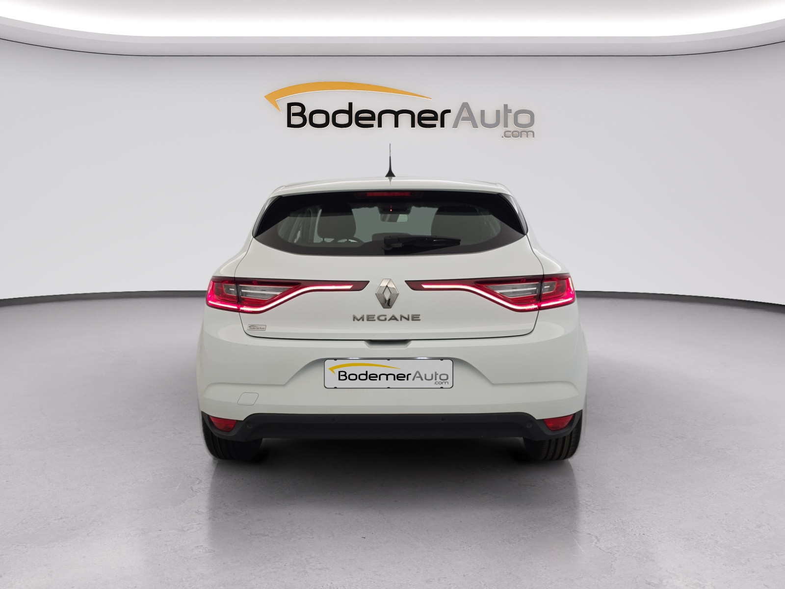 Vente en ligne Renault Megane 4 Mégane IV Berline Blue dCi 115 au prix de 13 990 €