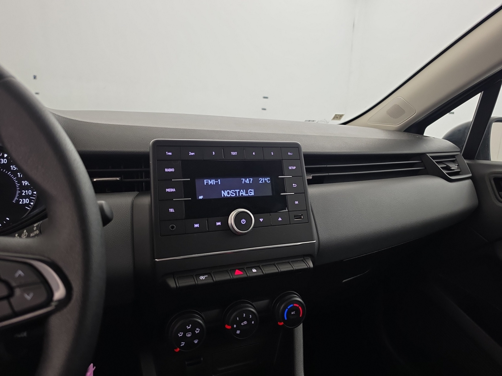 Vente en ligne Renault Clio 5 Clio SCe 65 au prix de 12 490 €