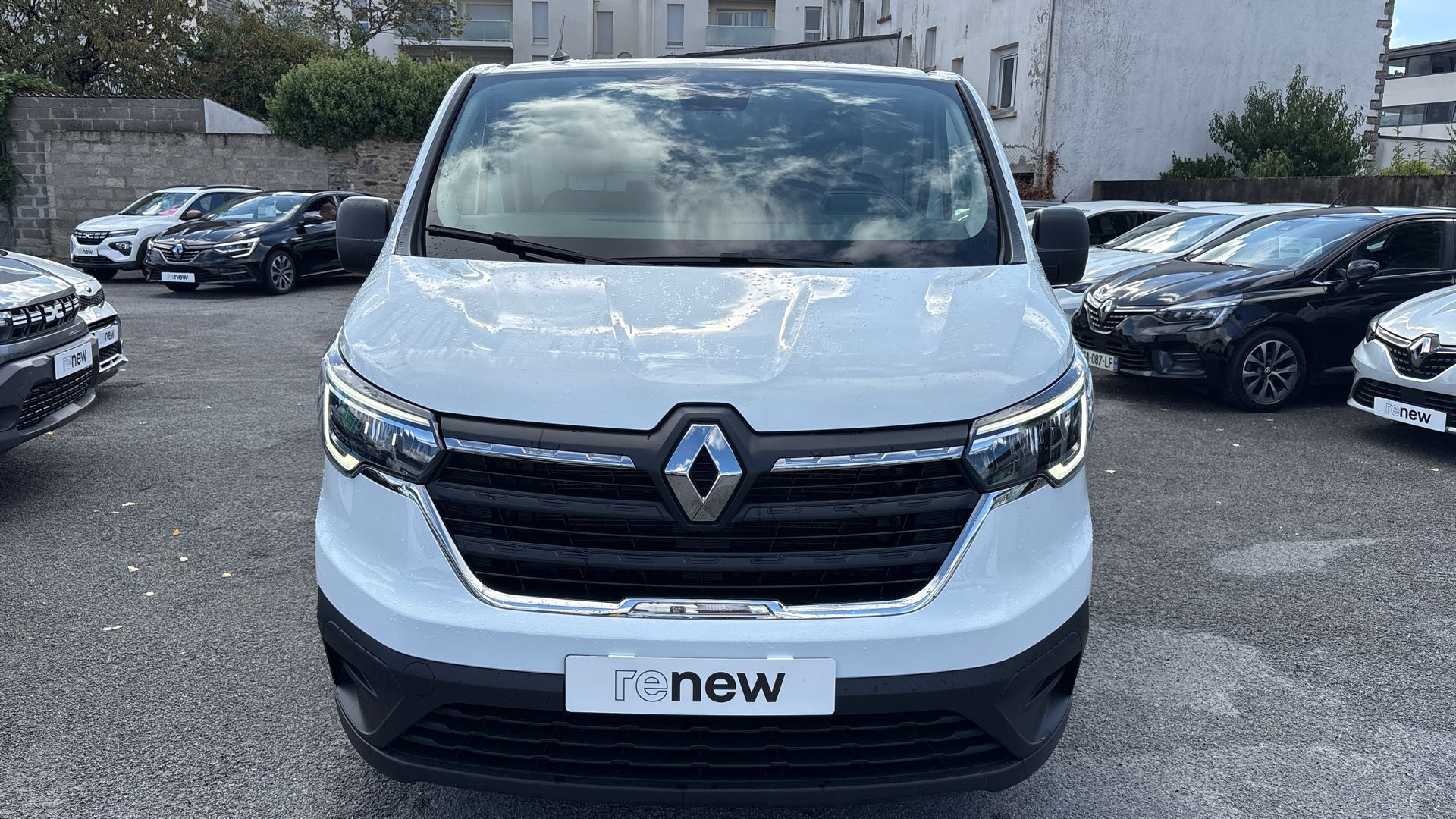 Vente en ligne Renault Trafic 3 Fourgon TRAFIC FGN L2H1 3000 KG BLUE DCI 130 au prix de 20 890 €