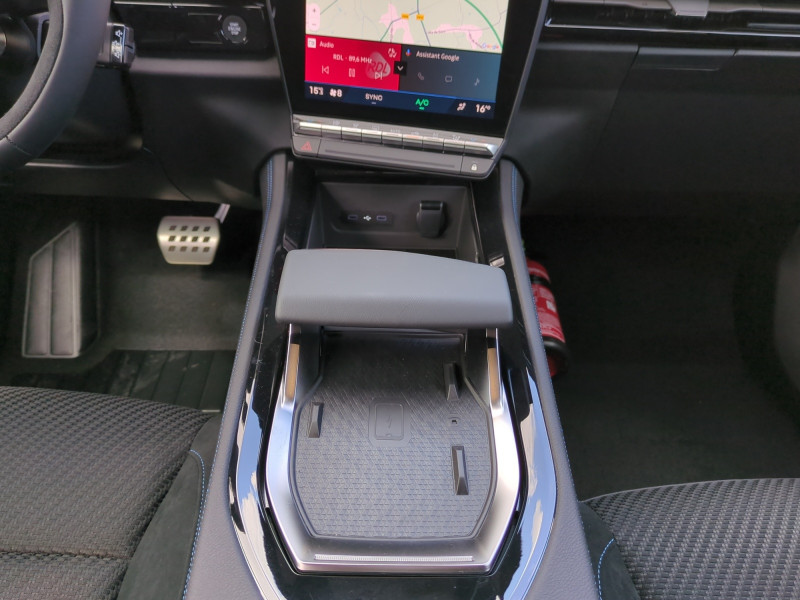 Photo 10 de l'offre de RENAULT AUSTRAL 1.2 E-TECH FULL HYBRID 200CH TECHNO ESPRIT ALPINE  - 28 % à 34498€ chez Automobiles 25