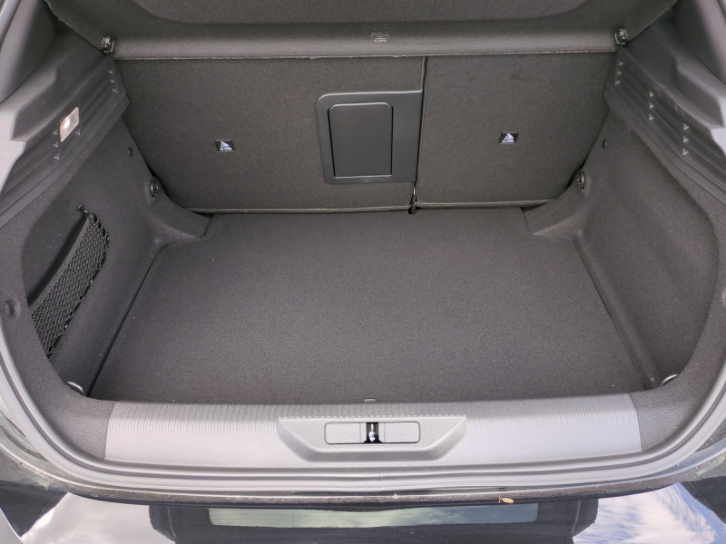 Photo 19 de l'offre de PEUGEOT 308 1.5 BLUEHDI 130CH S&S GT EAT8 - 34 % à 27698€ chez Automobiles 25