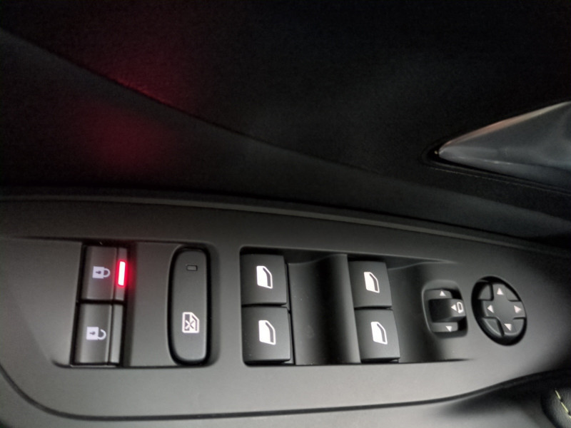 Photo 18 de l'offre de PEUGEOT 308 1.5 BLUEHDI 130CH S&S GT EAT8 - 34 % à 27698€ chez Automobiles 25