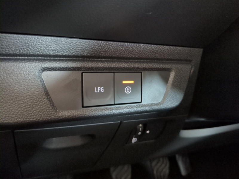 Photo 17 de l'offre de DACIA SANDERO 1.0 ECO-G 100CH STEPWAY EXPRESSION à 16999€ chez Automobiles 25