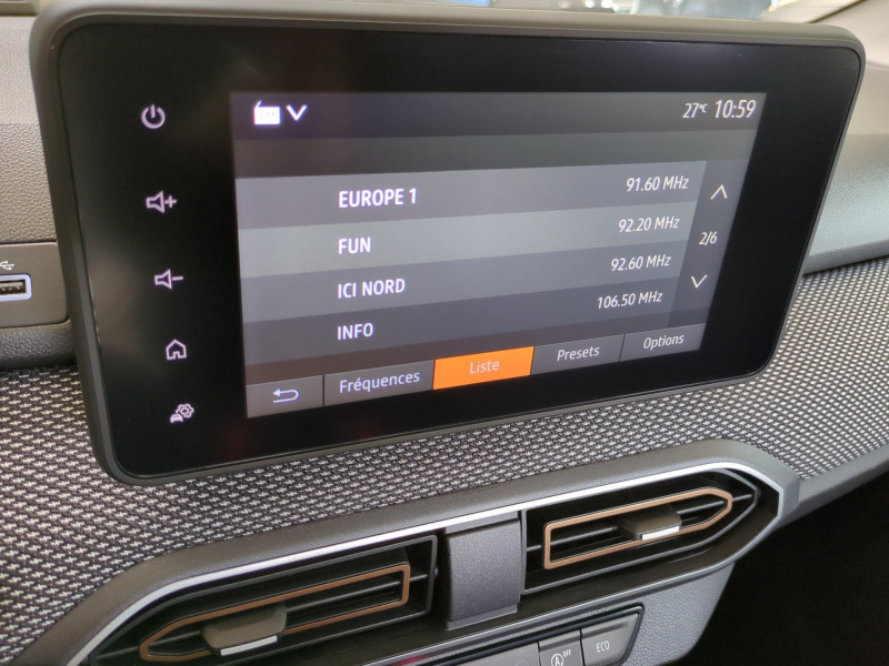 Photo 7 de l'offre de DACIA SANDERO 1.0 ECO-G 100CH STEPWAY EXPRESSION à 16999€ chez Automobiles 25