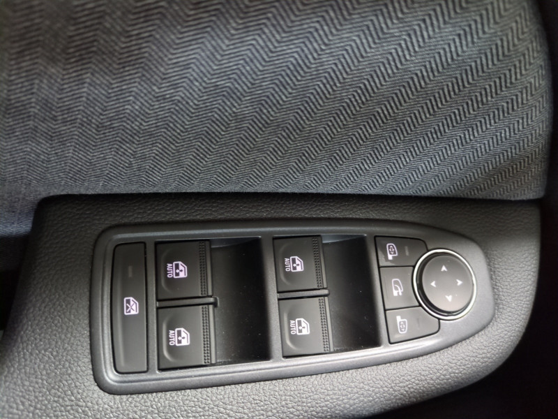 Photo 15 de l'offre de RENAULT CLIO V 1.0 ECO-G 100CH TECHNO - 25 - 20 % à 18298€ chez Automobiles 25