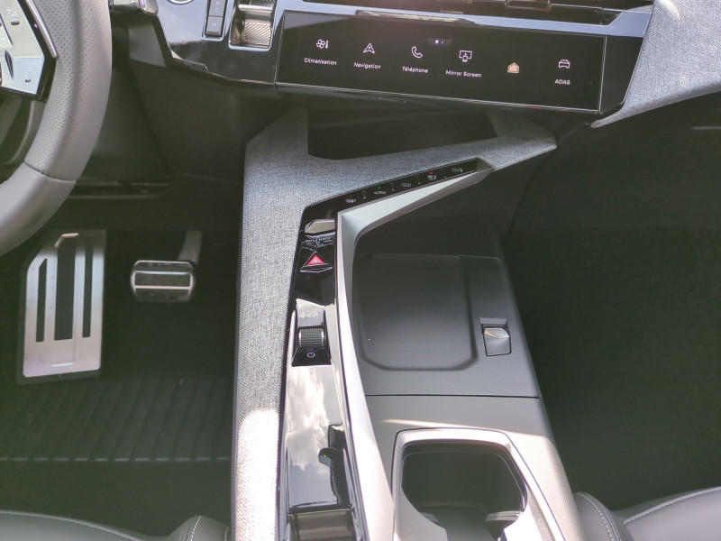 Photo 8 de l'offre de PEUGEOT 3008 1.2 HYBRID 145CH GT E-DCS6 - 28 % à 32498€ chez Automobiles 25