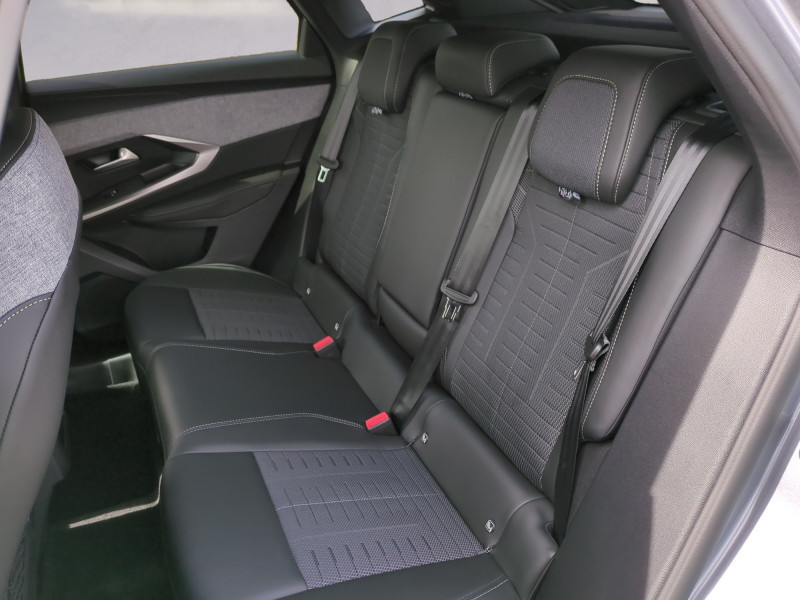 Photo 5 de l'offre de PEUGEOT 3008 1.2 HYBRID 145CH GT E-DCS6 - 28 % à 32498€ chez Automobiles 25