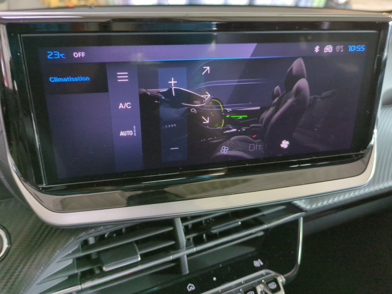 Photo 10 de l'offre de PEUGEOT 208 1.2 HYBRID 100CH ALLURE E-DCS6 - 22 % à 20999€ chez Automobiles 25