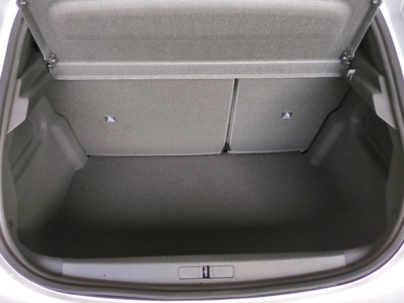 Photo 19 de l'offre de PEUGEOT 208 1.2 HYBRID 100CH ALLURE E-DCS6 - 22 % à 20999€ chez Automobiles 25