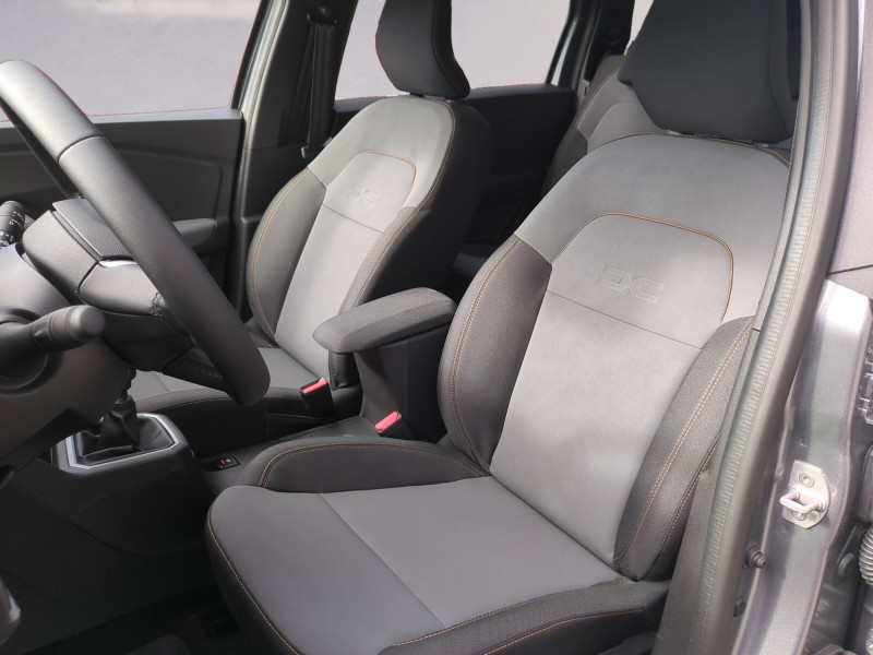 Photo 5 de l'offre de DACIA JOGGER 1.0 ECO-G 100CH EXTREME+ 7 PLACES - 11 % à 20999€ chez Automobiles 25