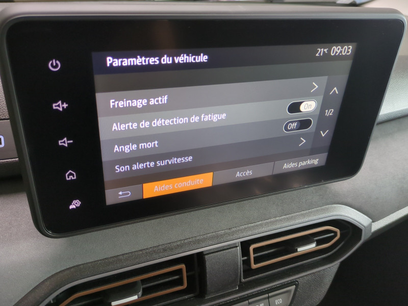 Photo 12 de l'offre de DACIA JOGGER 1.0 ECO-G 100CH EXTREME+ 7 PLACES - 11 % à 20999€ chez Automobiles 25