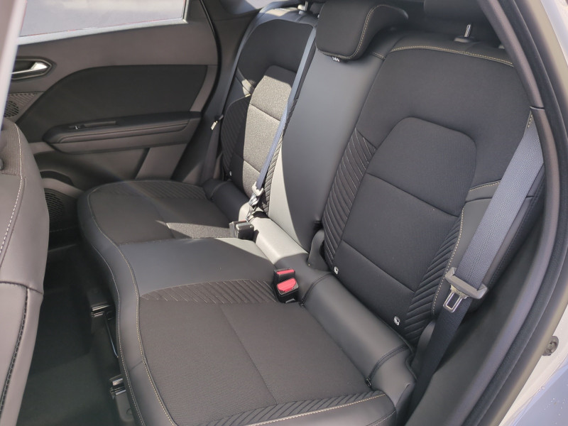 Photo 6 de l'offre de RENAULT SYMBIOZ 1.6 E-TECH FULL HYBRID 145CH ICONIC - 22 % à 31999€ chez Automobiles 25