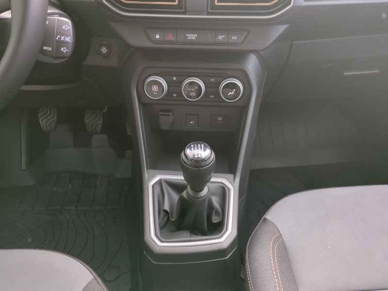 Photo 8 de l'offre de DACIA JOGGER 1.0 ECO-G 100CH EXTREME+ 7 PLACES - 11 % à 20999€ chez Automobiles 25