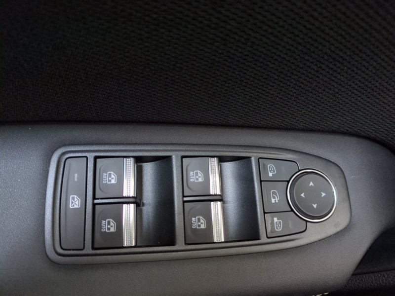 Photo 15 de l'offre de RENAULT SYMBIOZ 1.6 E-TECH FULL HYBRID 145CH ICONIC - 22 % à 31999€ chez Automobiles 25