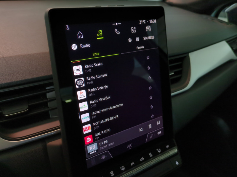 Photo 9 de l'offre de RENAULT CAPTUR II 1.0 TCE 90CH EVOLUTION - 27 % à 20399€ chez Automobiles 25