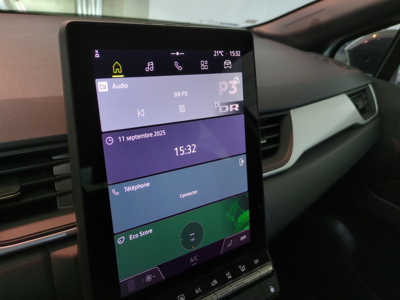 Photo 10 de l'offre de RENAULT CAPTUR II 1.0 TCE 90CH EVOLUTION - 27 % à 20399€ chez Automobiles 25