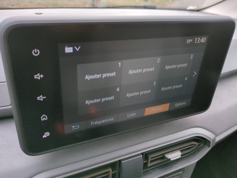 Photo 10 de l'offre de DACIA JOGGER 1.0 ECO-G 100CH EXTREME 7 PLACES à 21999€ chez Automobiles 25