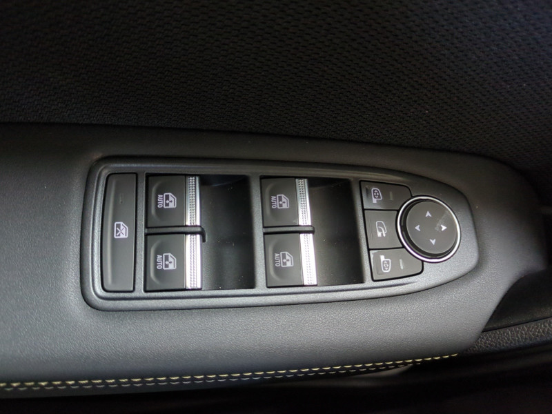 Photo 17 de l'offre de RENAULT SYMBIOZ 1.6 E-TECH FULL HYBRID 145CH ICONIC - 20 % à 31999€ chez Automobiles 25