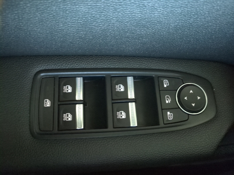 Photo 17 de l'offre de RENAULT CAPTUR II 1.0 TCE 100CH INTENS à 15900€ chez Automobiles 25