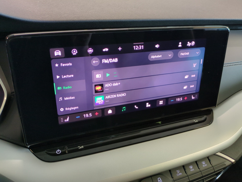 Photo 13 de l'offre de SKODA OCTAVIA COMBI 2.0 TDI SCR 150CH SELECTION DSG7 -27% à 31999€ chez Automobiles 25