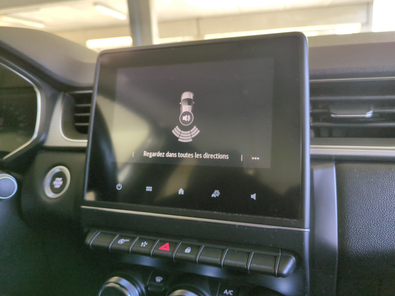 Photo 14 de l'offre de RENAULT CAPTUR II 1.0 TCE 100CH INTENS à 15900€ chez Automobiles 25
