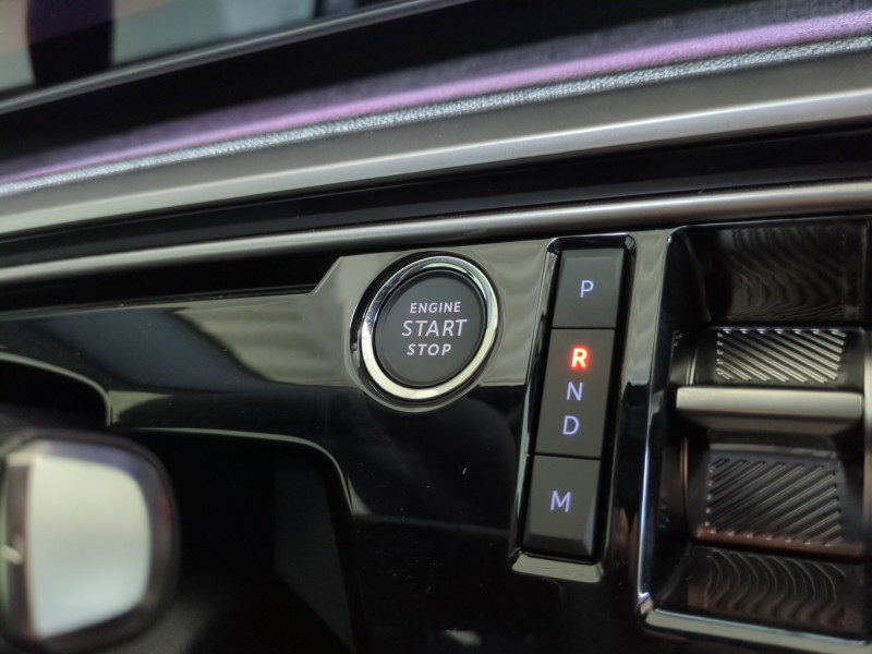 Photo 15 de l'offre de PEUGEOT 3008 1.2 HYBRID 145CH ALLURE E-DCS6 -29% à 29998€ chez Automobiles 25