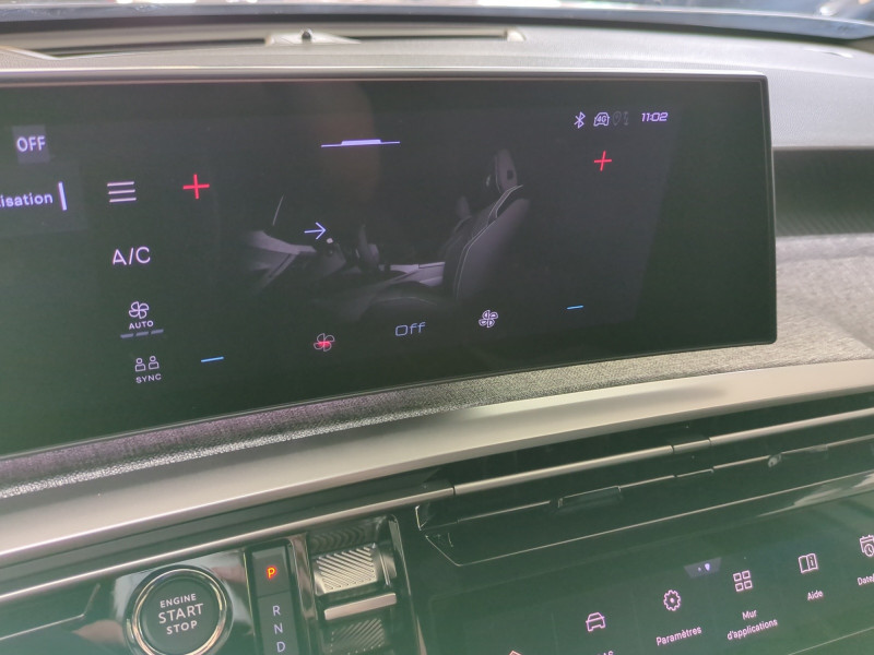 Photo 10 de l'offre de PEUGEOT 3008 1.2 HYBRID 145CH ALLURE E-DCS6 -29% à 29998€ chez Automobiles 25