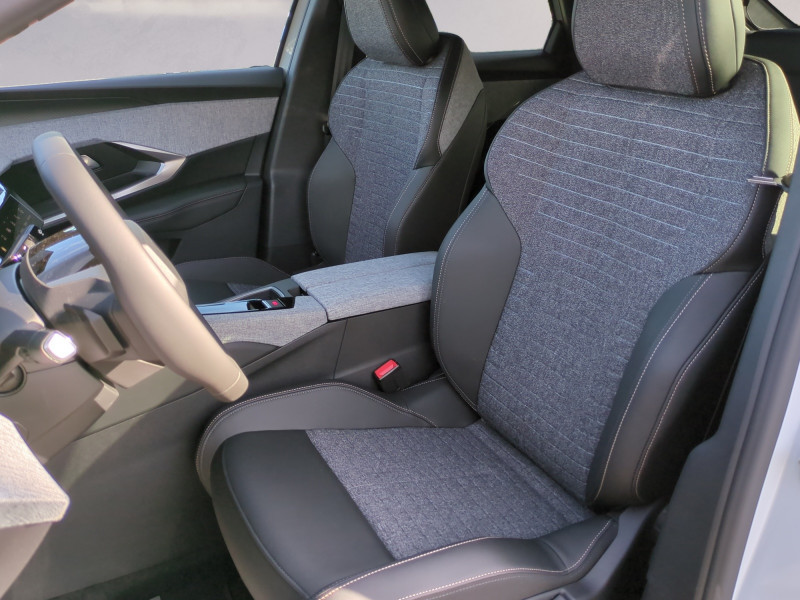 Photo 5 de l'offre de PEUGEOT 3008 1.2 HYBRID 145CH ALLURE E-DCS6 -29% à 29998€ chez Automobiles 25