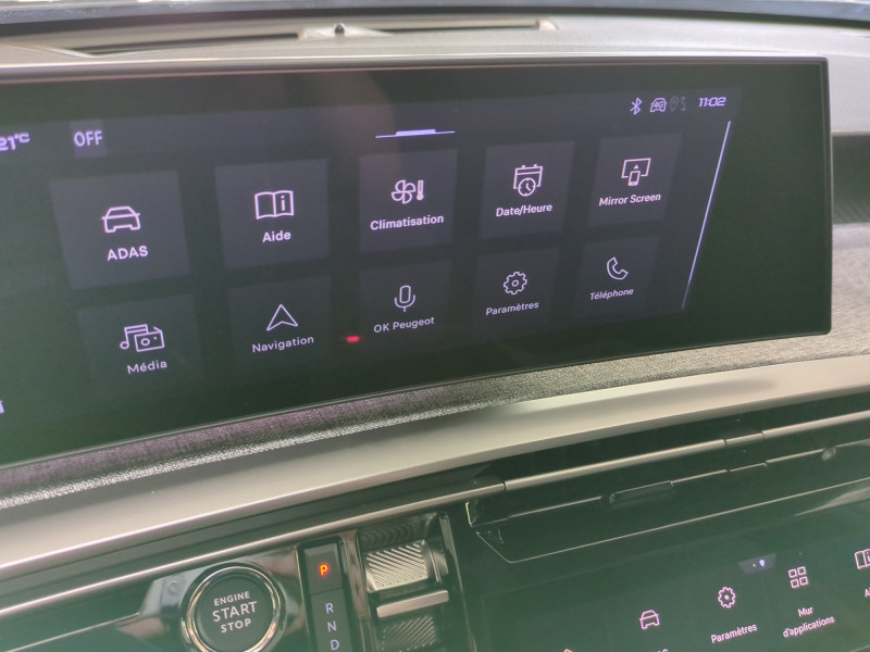 Photo 11 de l'offre de PEUGEOT 3008 1.2 HYBRID 145CH ALLURE E-DCS6 -29% à 29998€ chez Automobiles 25