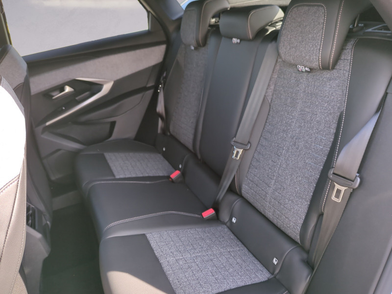 Photo 6 de l'offre de PEUGEOT 3008 1.2 HYBRID 145CH ALLURE E-DCS6 -29% à 29998€ chez Automobiles 25