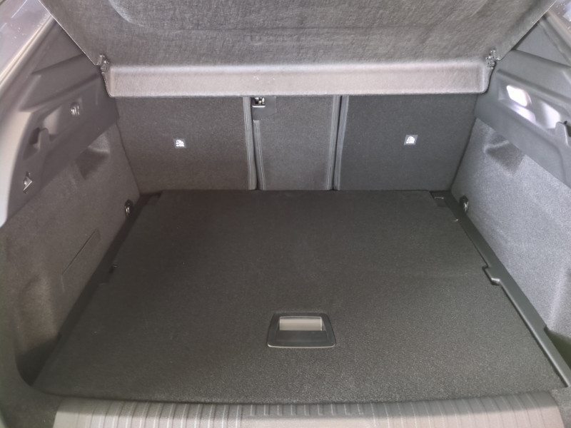 Photo 19 de l'offre de PEUGEOT 3008 1.2 HYBRID 145CH ALLURE E-DCS6 -29% à 29998€ chez Automobiles 25