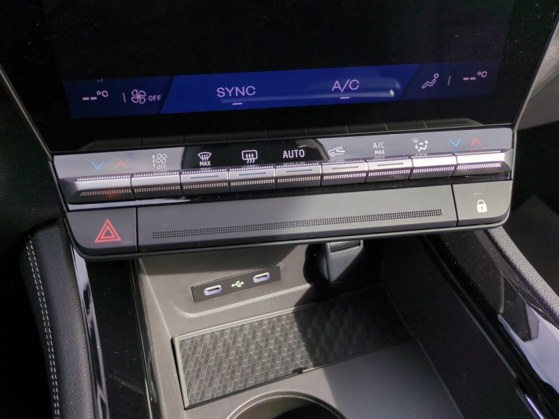 Photo 17 de l'offre de RENAULT AUSTRAL 1.2 E-TECH FULL HYBRID 200CH TECHNO - 22% à 34498€ chez Automobiles 25