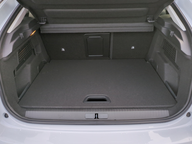 Photo 19 de l'offre de CITROEN C4 1.2 HYBRIDE 145CH S&S MAX AUTOMATIQUE -31% à 24499€ chez Automobiles 25