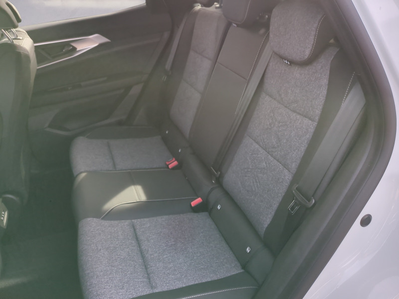 Photo 6 de l'offre de RENAULT AUSTRAL 1.2 E-TECH FULL HYBRID 200CH TECHNO - 22% à 34498€ chez Automobiles 25