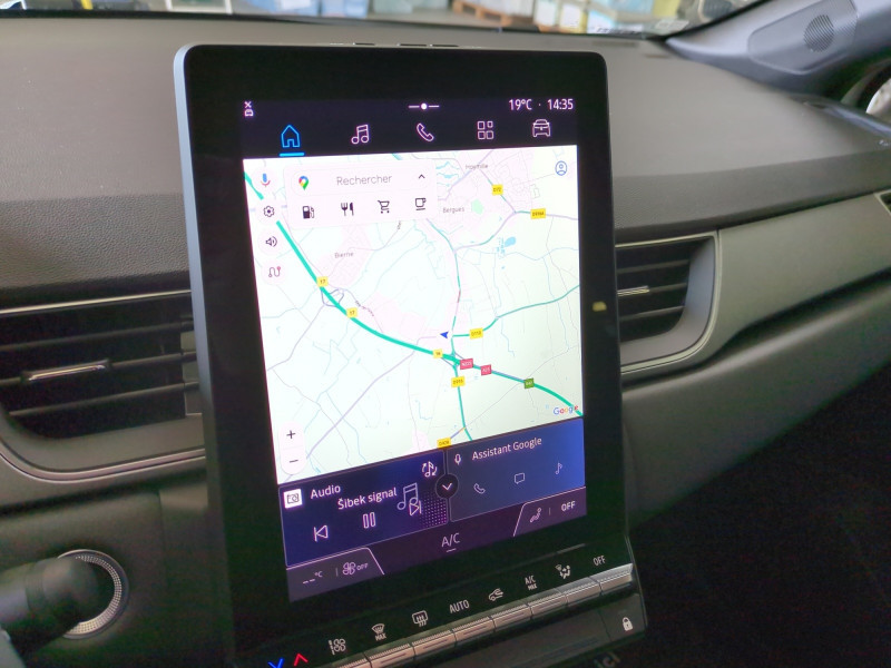 Photo 12 de l'offre de RENAULT CAPTUR II 1.0 TCE 90CH TECHNO -24% à 22999€ chez Automobiles 25