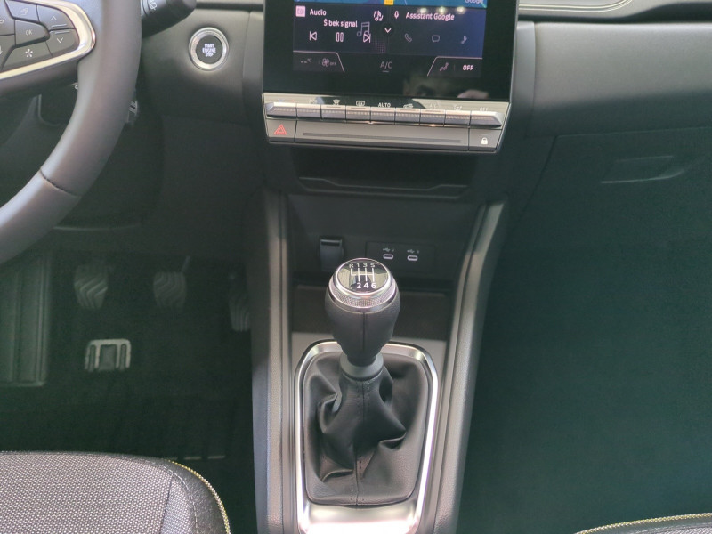 Photo 8 de l'offre de RENAULT CAPTUR II 1.0 TCE 90CH TECHNO -24% à 22999€ chez Automobiles 25