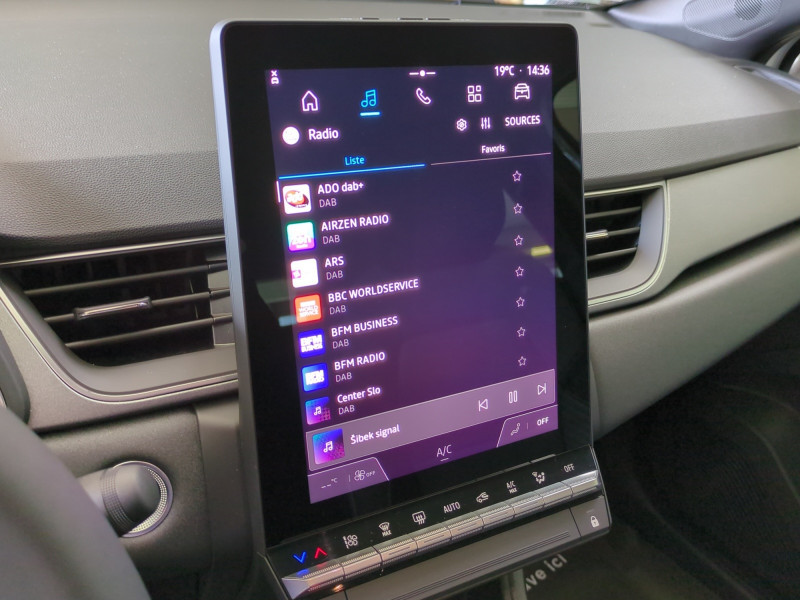 Photo 9 de l'offre de RENAULT CAPTUR II 1.0 TCE 90CH TECHNO -24% à 22999€ chez Automobiles 25