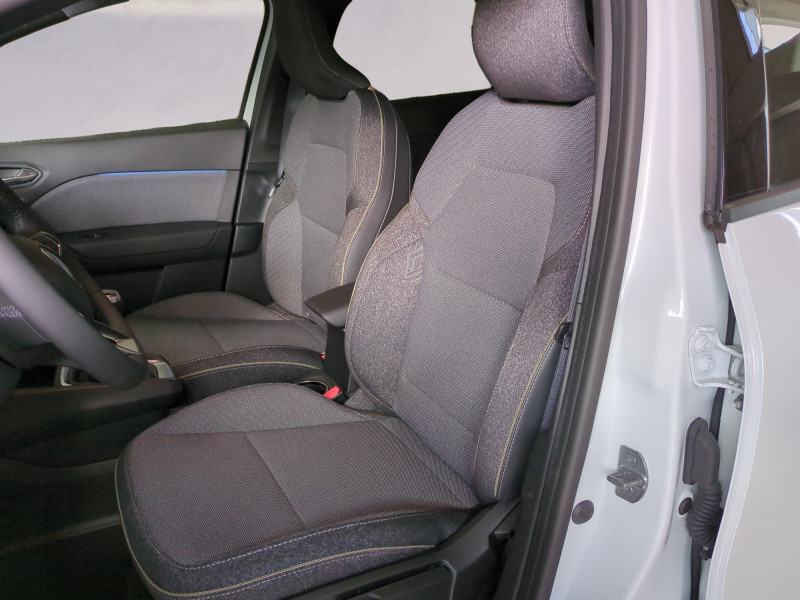 Photo 5 de l'offre de RENAULT CAPTUR II 1.0 TCE 90CH TECHNO -24% à 22999€ chez Automobiles 25