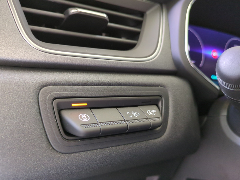 Photo 16 de l'offre de RENAULT CAPTUR II 1.0 TCE 90CH TECHNO -24% à 22999€ chez Automobiles 25